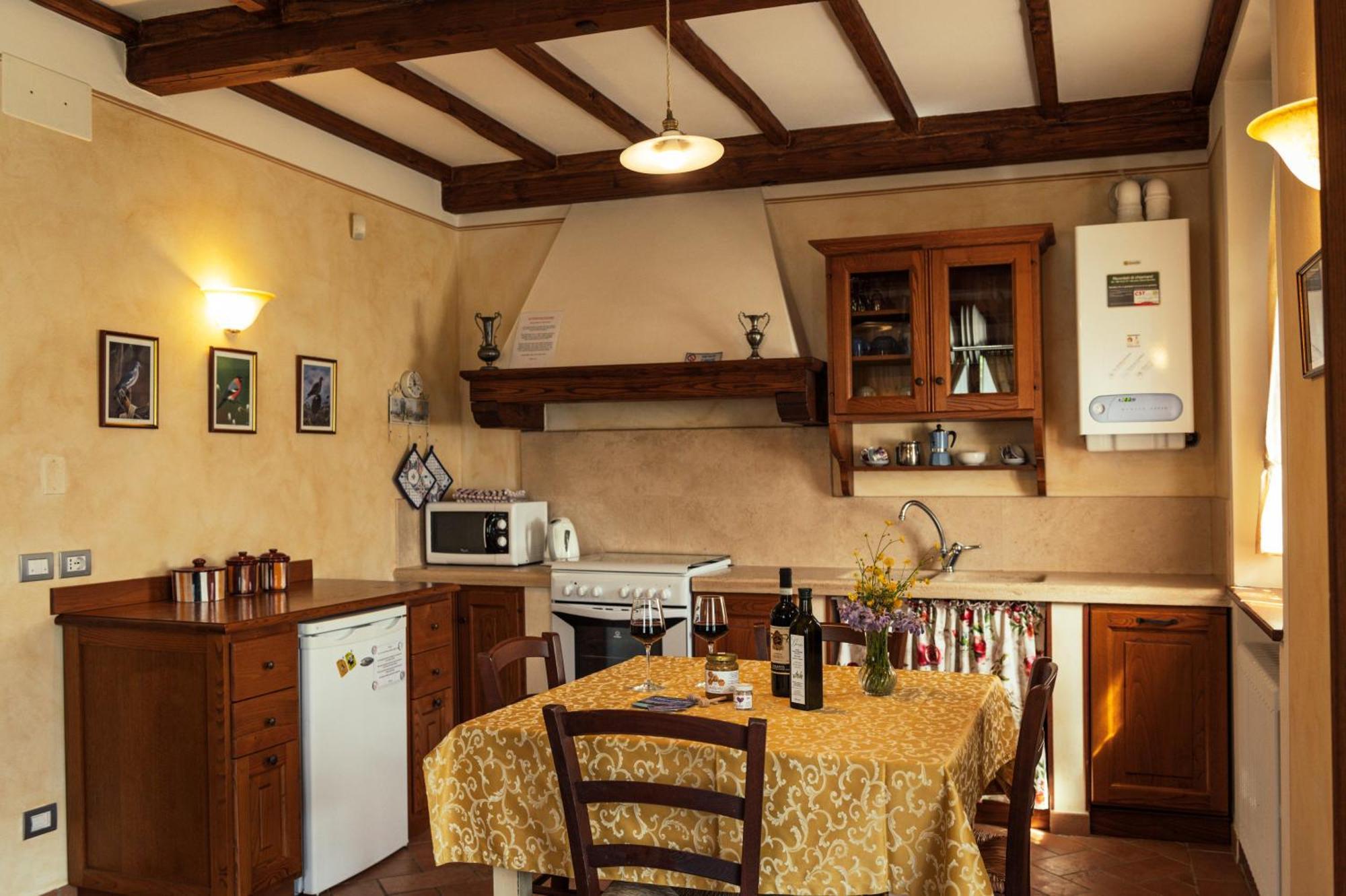 Agriturismo Casal Gheriglio Lucignano Exterior foto