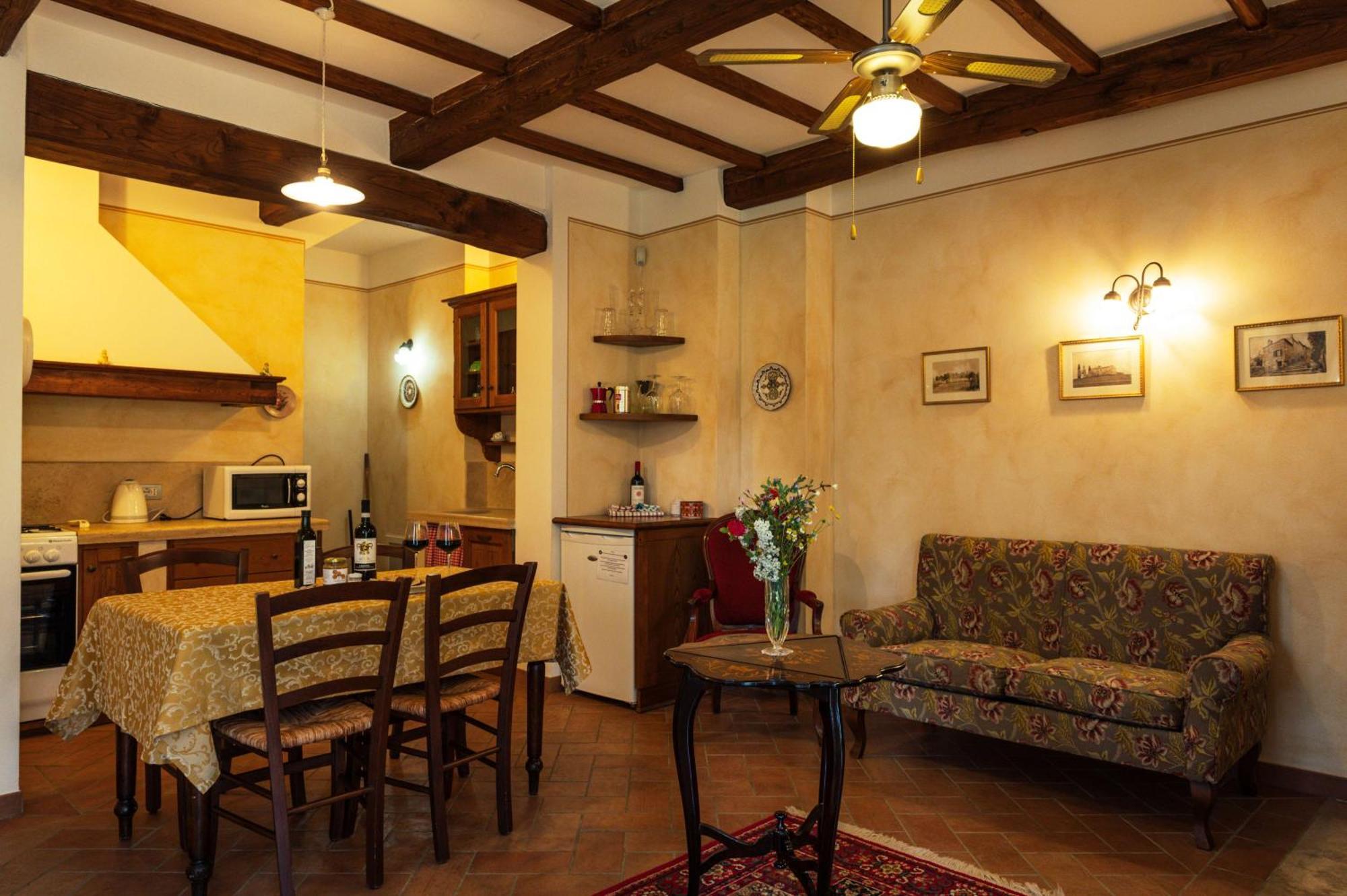 Agriturismo Casal Gheriglio Lucignano Exterior foto
