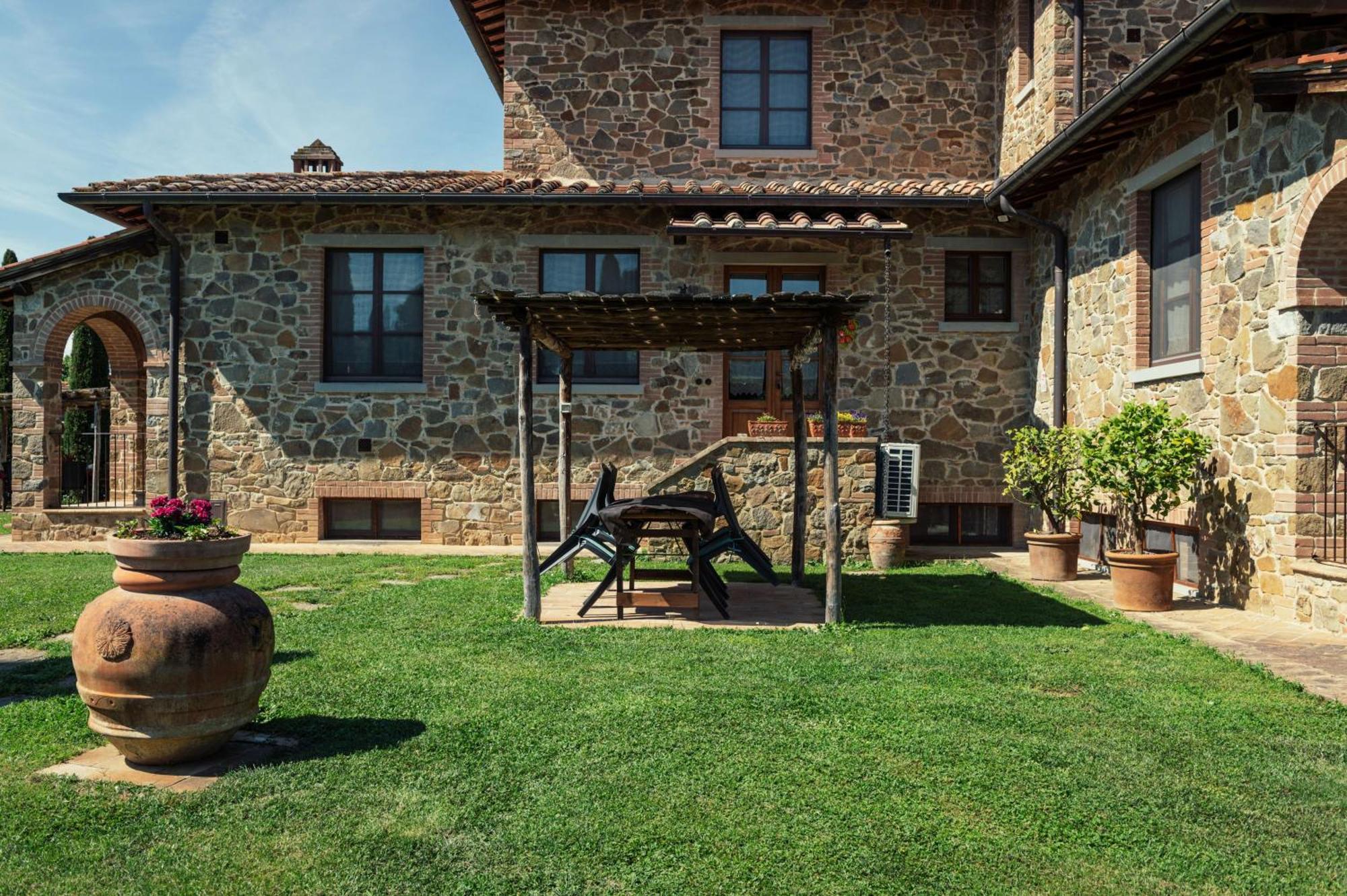 Agriturismo Casal Gheriglio Lucignano Exterior foto